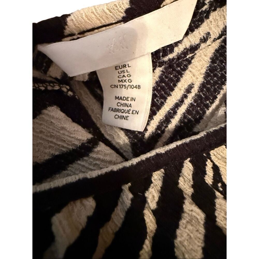 H&M zebra leaf jumpsuit sz Large black/tan sleeveless wide leg - Picture 3 of 6